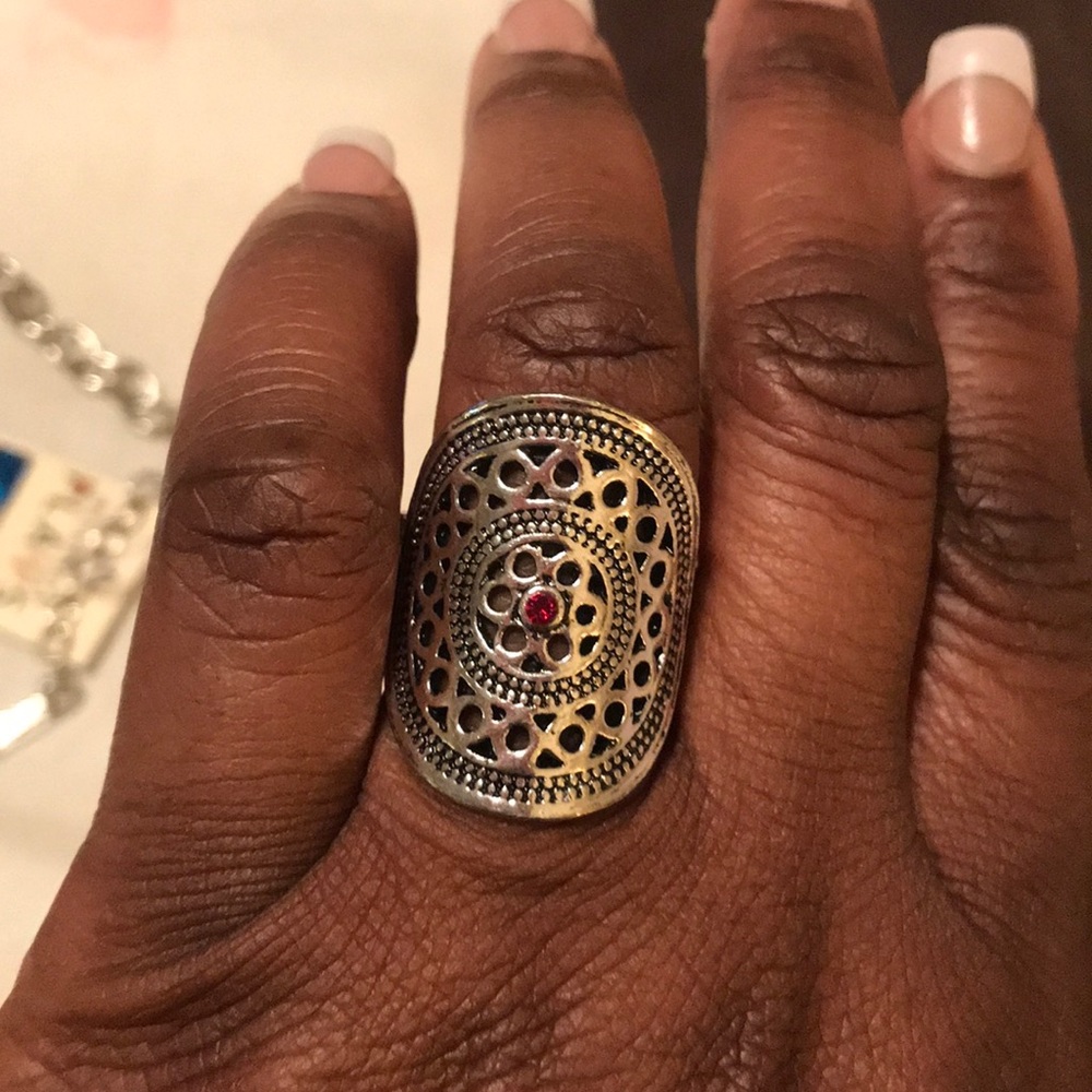 Jewelry - Picture 3 of 3